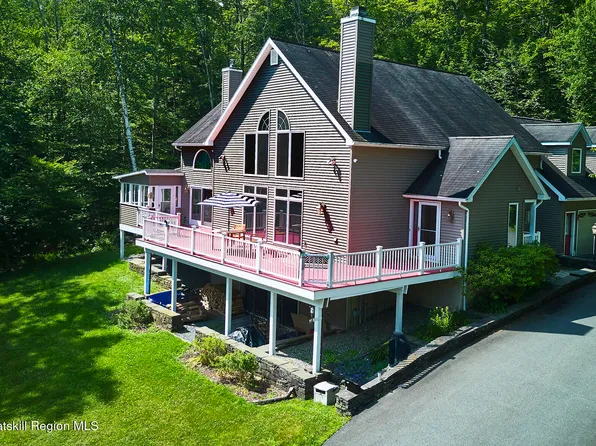 995 State Route 43, Stephentown, NY 12169