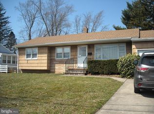 19 Elmont Rd, Hamilton, NJ 08610