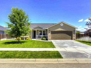 7832 E Toussand Dr, Nampa, ID 83687