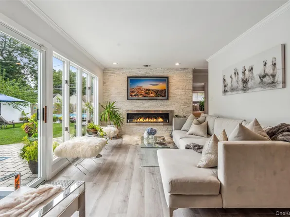 55 Duckpond Drive N, Wantagh, NY 11793