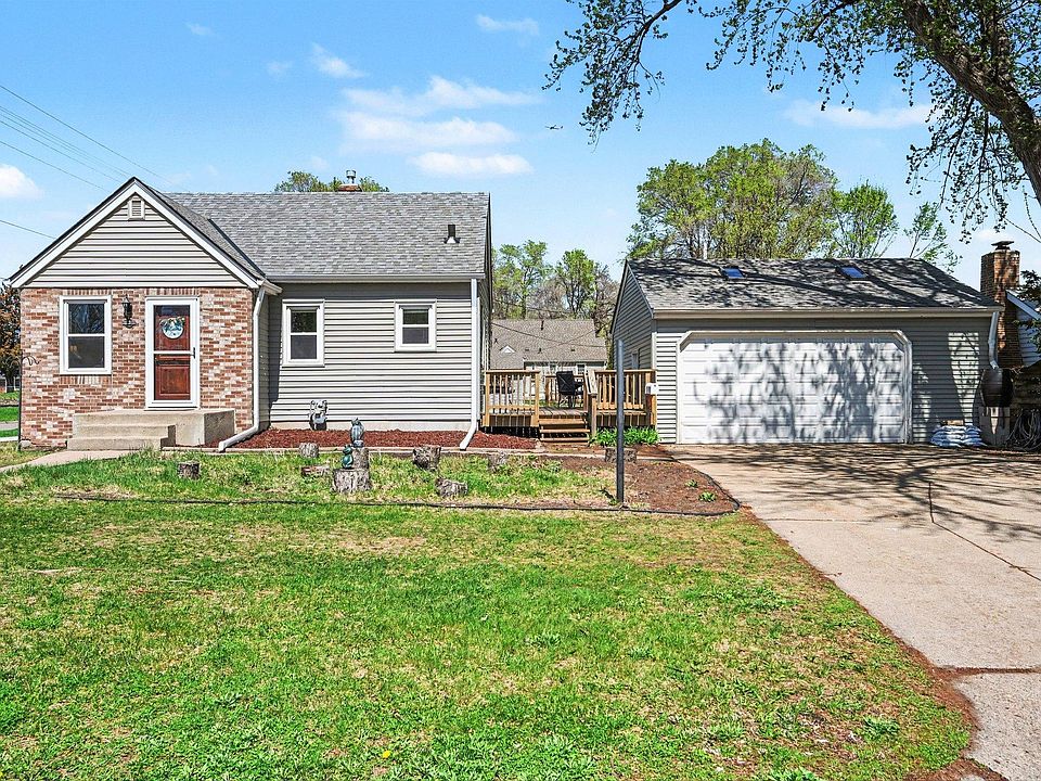 1st image of 214 Pillsbury Ln