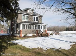 105 Wicks Ln, East Stroudsburg, PA 18301