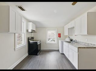 17 Lownds Dr, Windsor Locks, CT 06096