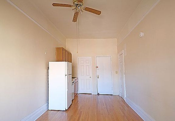 4th image of 138 Montague St APT 10