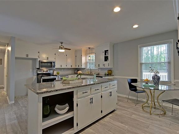 3rd image of 14708 Loren Dr