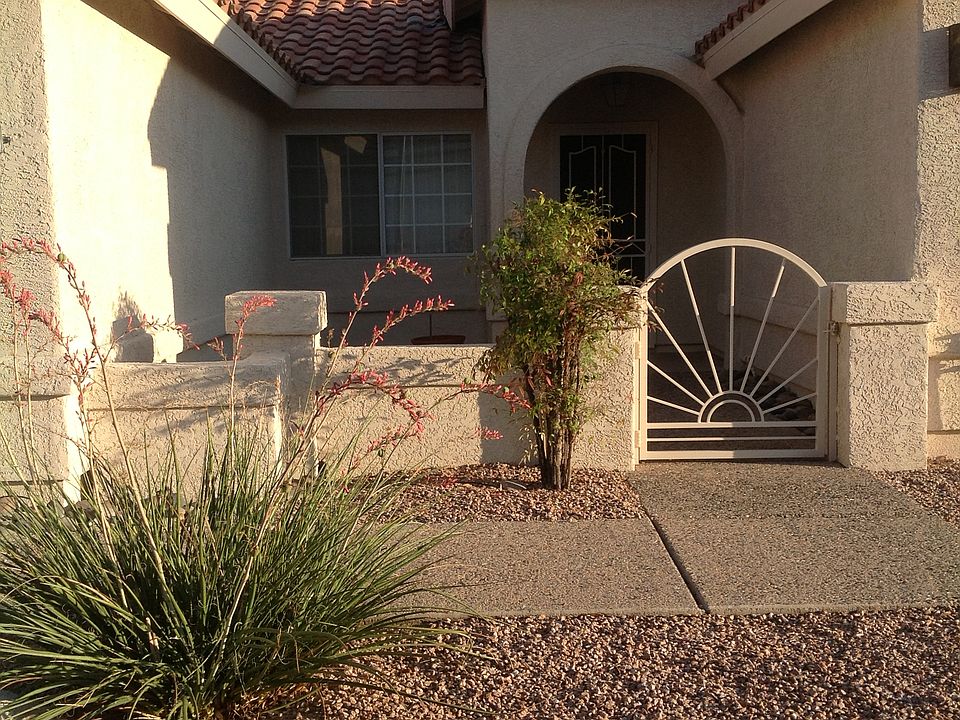 2nd image of 4730 N Mayfair Cir