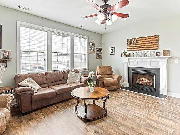 4th image of 3629 Crosswinds Dr