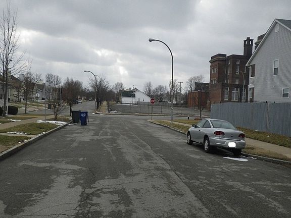 5th image of 1811 N 18th St