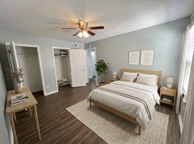 Avondale III Apartments, 2 br / 1.0 ba, $1150