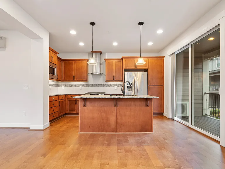 1316 Chelsea Walk NE — Photo 10