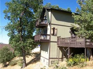 30501 Live Oak Dr, Running Springs, CA 92382