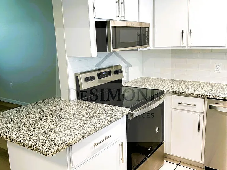 Forest Edge Apartments — Photo 38