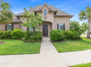 100 Cascade Palm Ct, Youngsville, LA 70592