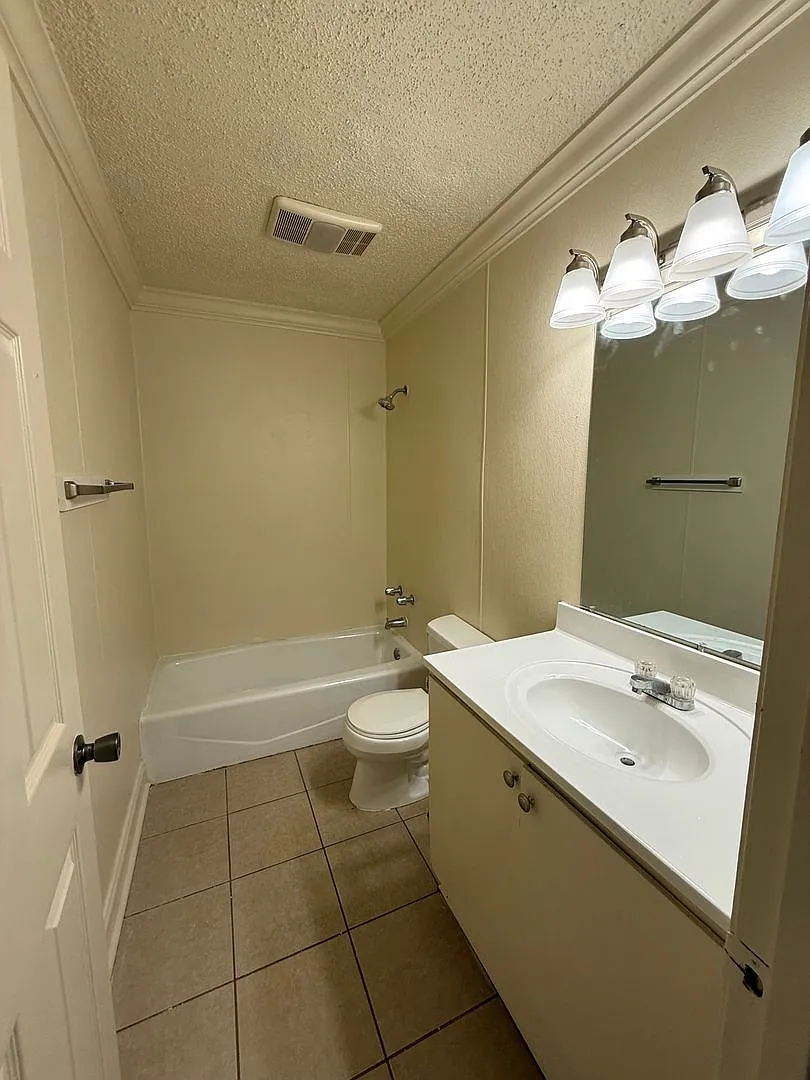 DM 1763 Starboard Dr. — Photo 2