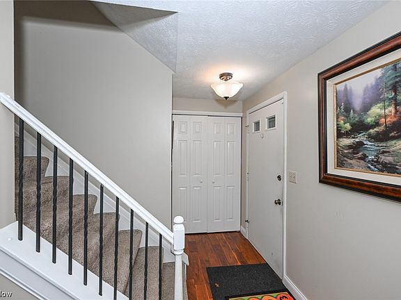 3rd image of 3907 Northview Dr