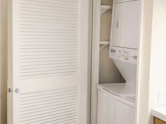 3rd image of 1406 Brett Pl Unit 315