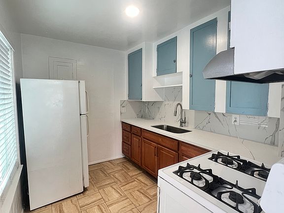 3rd image of 3130 Haller St #1/2