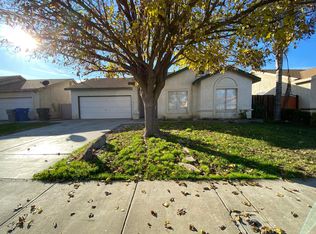 825 El Pinal Ln, Los Banos, CA 93635