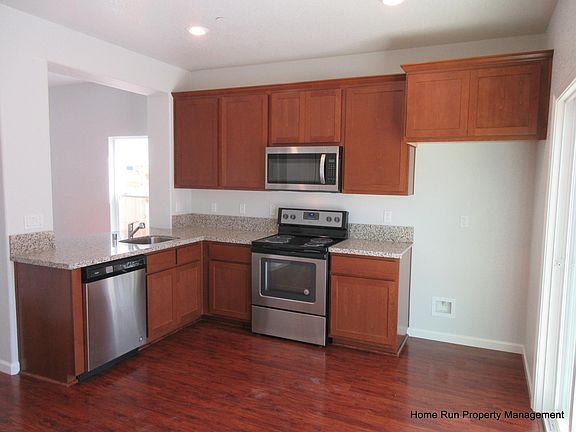 3rd image of 8158 Laurel Willow Ln