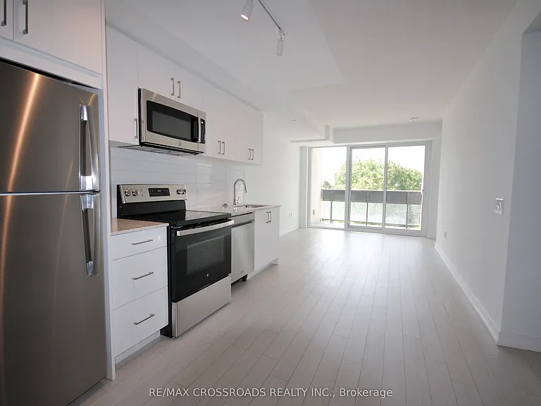 4010 Eglinton Ave W #323 — Photo 4