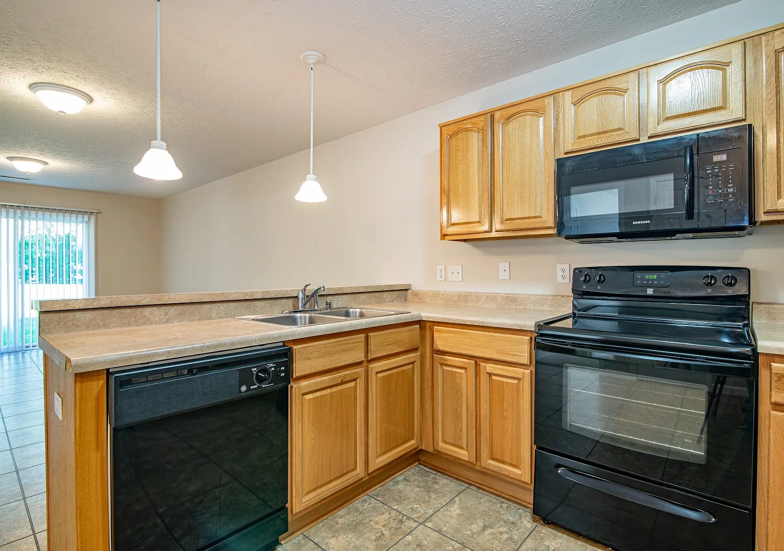 Rita May Ct, Elizabethtown — Photo 3