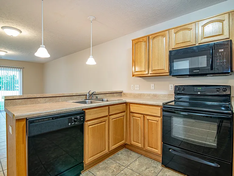 Rita May Ct — Photo 3