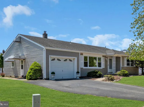 50 Oakfield Rd, Toms River, NJ 08757