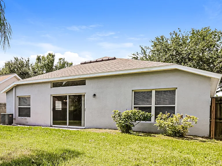 10428 Hunters Haven Blvd — Photo 15