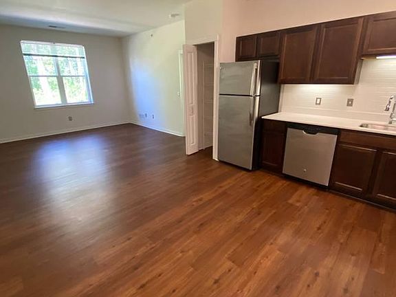 4th image of 2415 Tapio Cir #2415