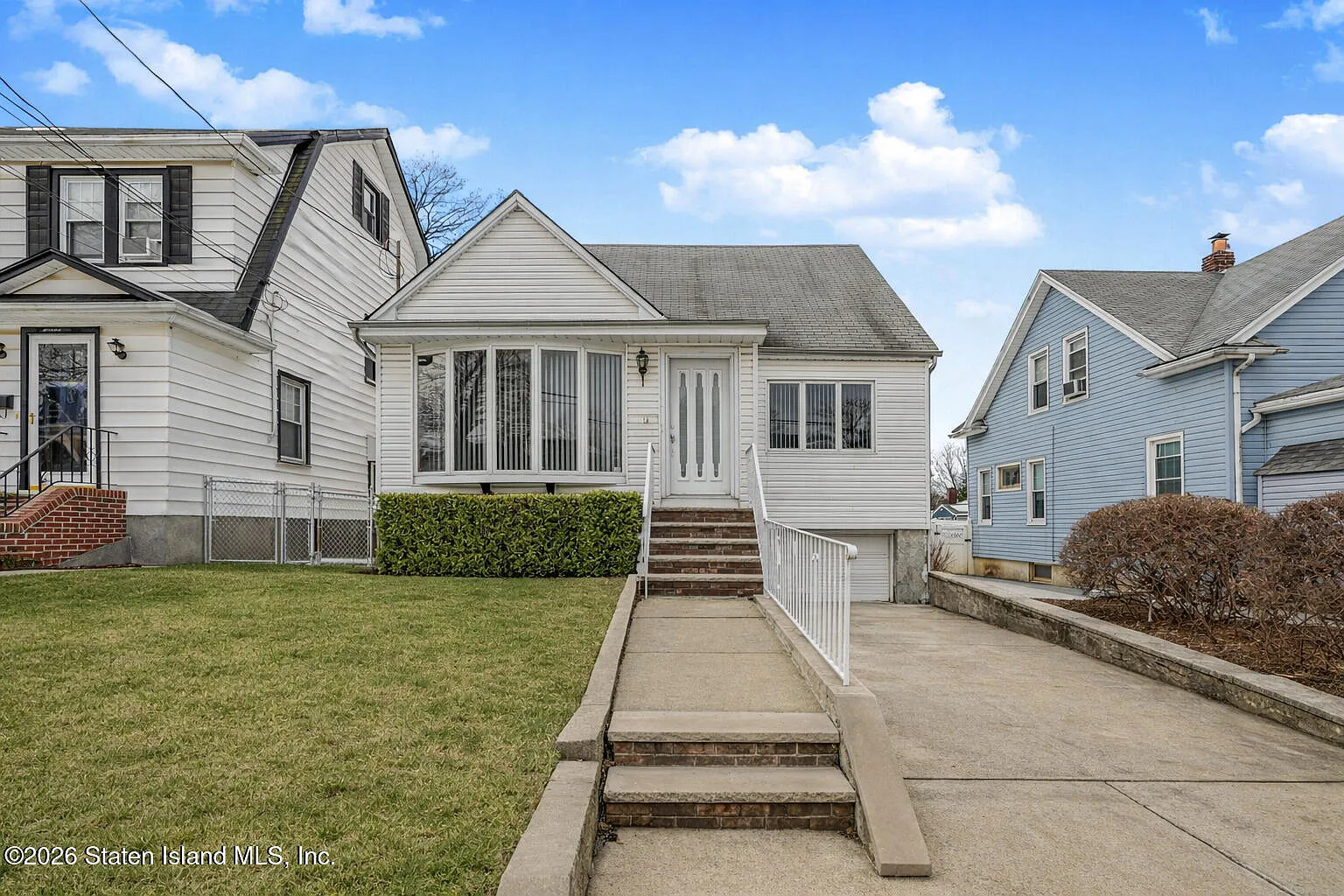 678 Bement Ave photo 1