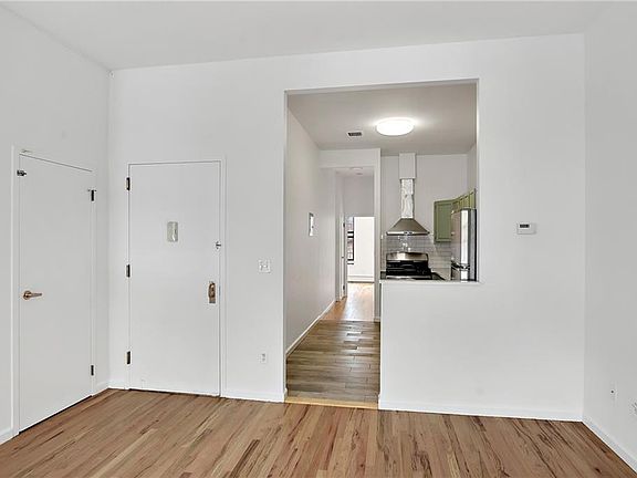 2nd image of 352 E 116th St APT 1