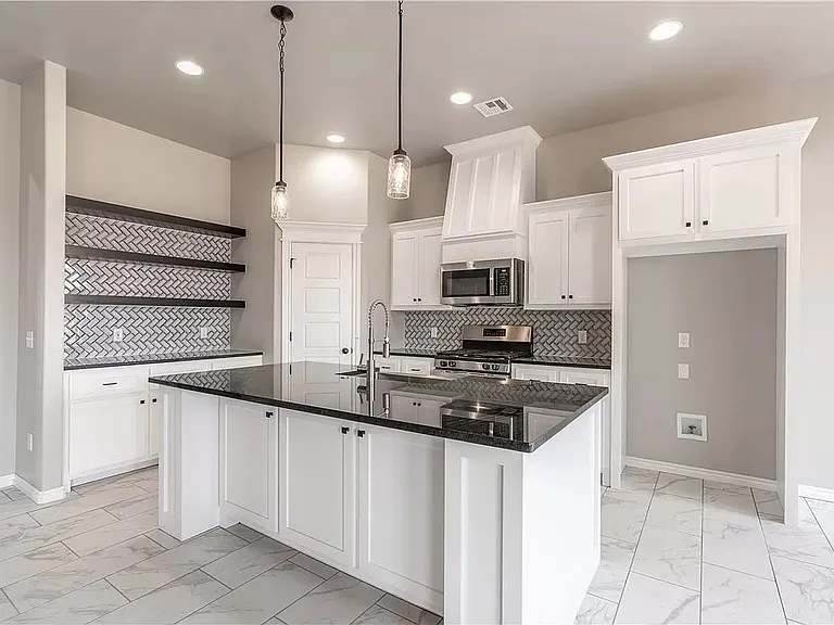9201 SW 44th Ter — Photo 24