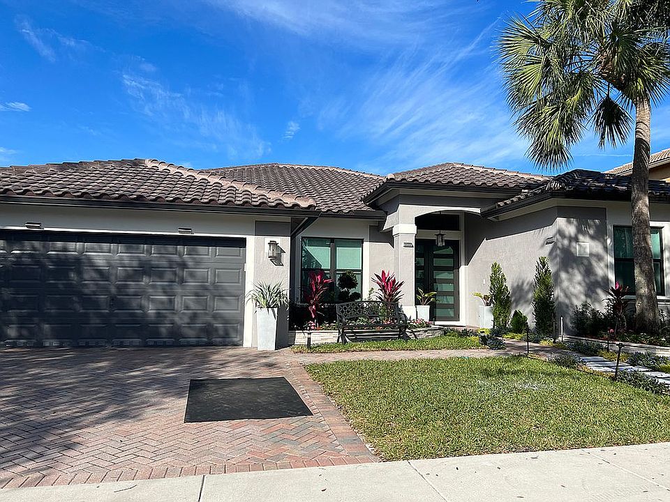 1st image of 3903 W Hibiscus St