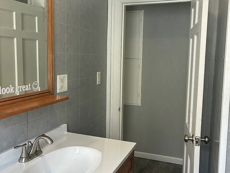 1717 E Ewing Ave — Photo 12