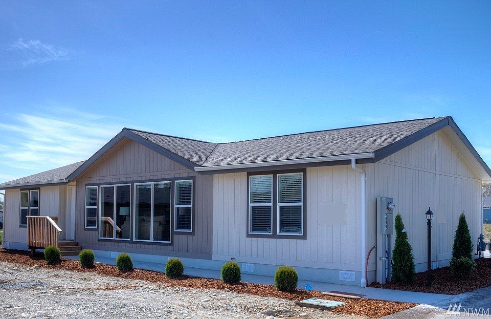 1st image of 2022 136th Street Ct E