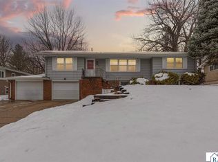 826 N 9th St, Saint Peter, MN 56082