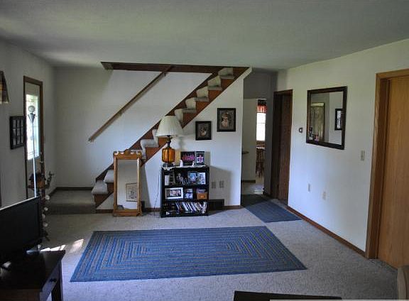 4th image of 116 N Aspen St