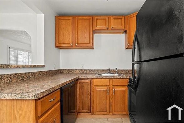 1st image of 24868 Grove Ave