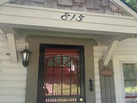 3rd image of 815 N Royal Ave
