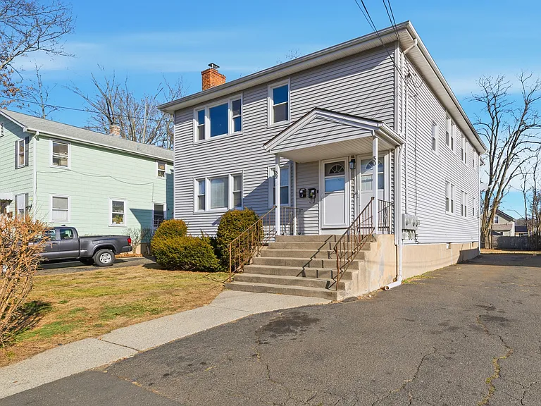 30 Garden St — Photo 16