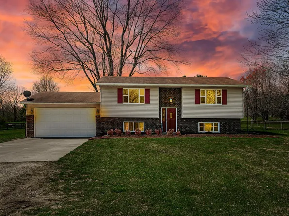 194 Chateaugay Dr SW, Pataskala, OH 43062