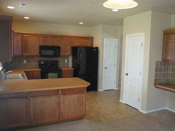 5th image of 6007 Robert Wayne Dr