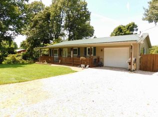 7099 Yankeetown Rd, Newburgh, IN 47630