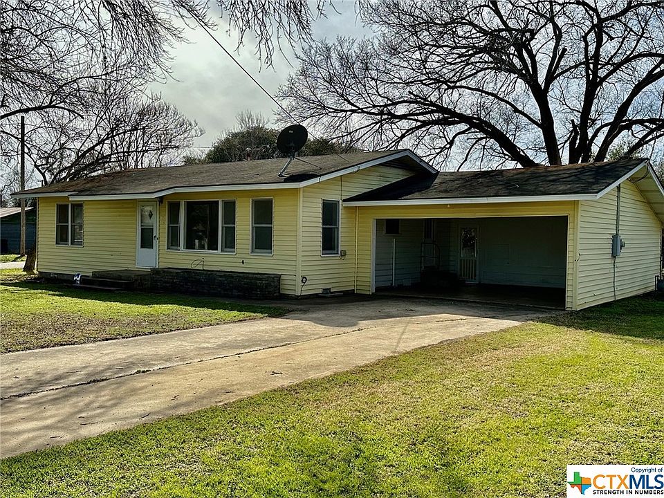 1st image of 302 N Artesia Ave
