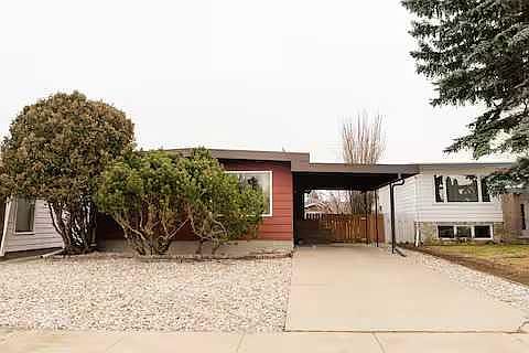 2nd image of 1033 Elliot Rd S