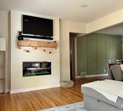 4th image of 8031 Hadley Ave S