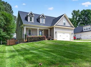 915 Aberdeen Rd, High Point, NC 27265