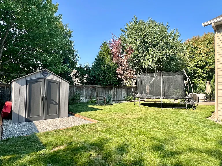 2093 E Greenleaf Ln — Photo 27