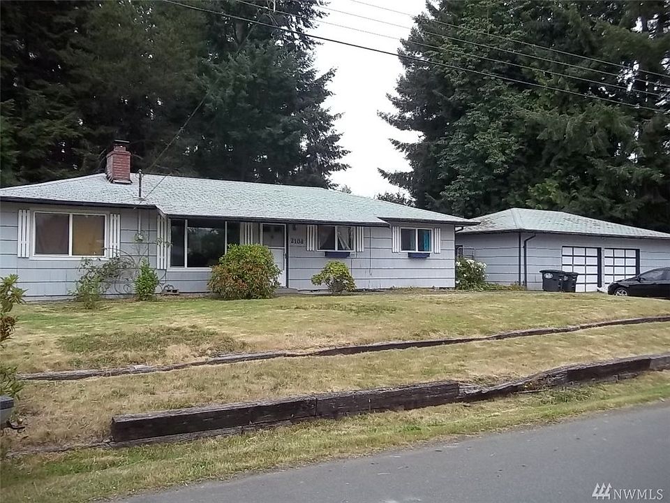 1st image of 2108 W Lake Dr SE