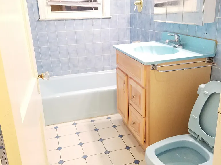 63 Gordon St — Photo 9